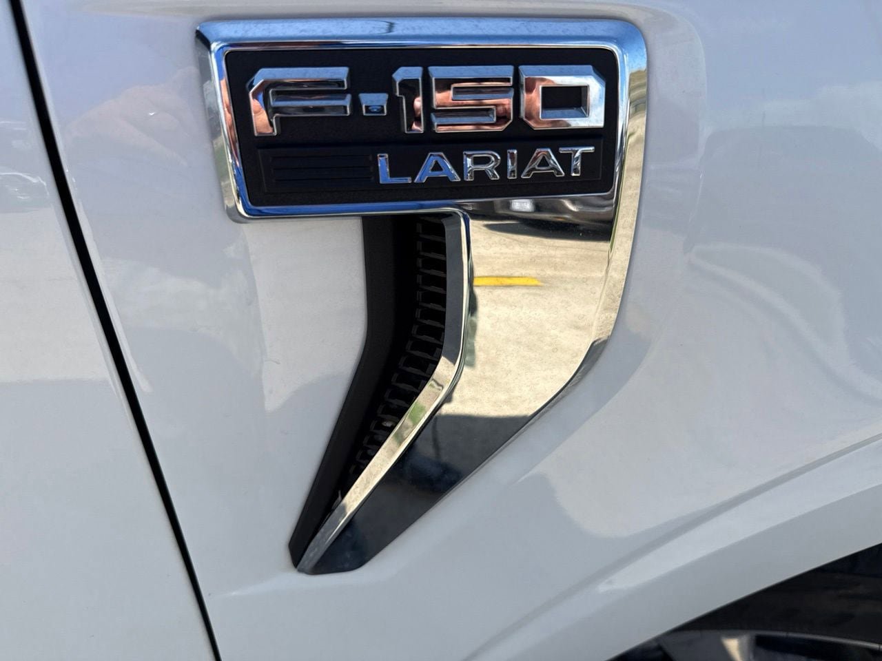 Used 2023 Ford F150 Lariat w/ Equipment Group 502A High AWD/4WD image 17