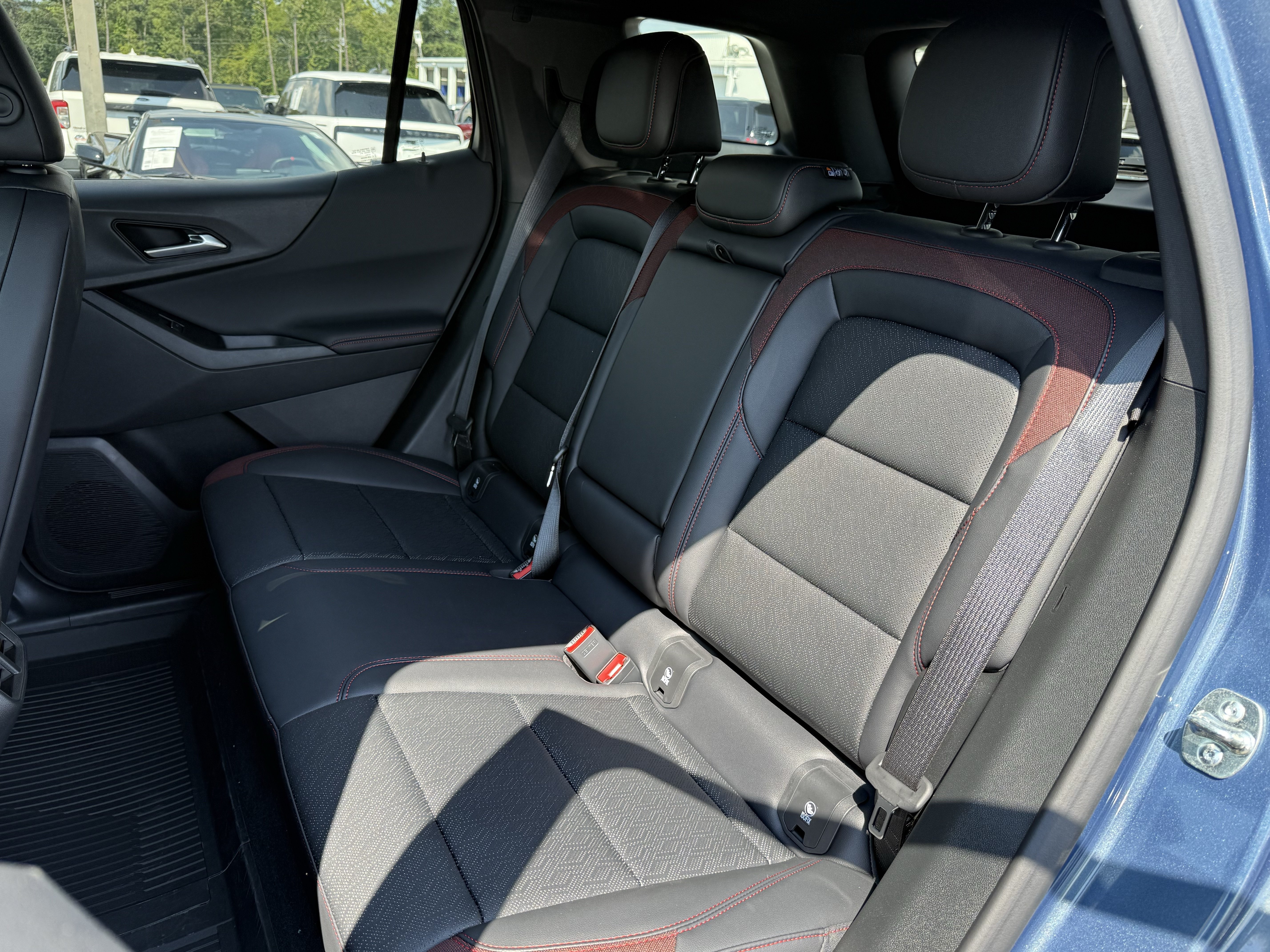 New 2027 Chevrolet Equinox RS w/ Safety and Technology Package FWD image 31