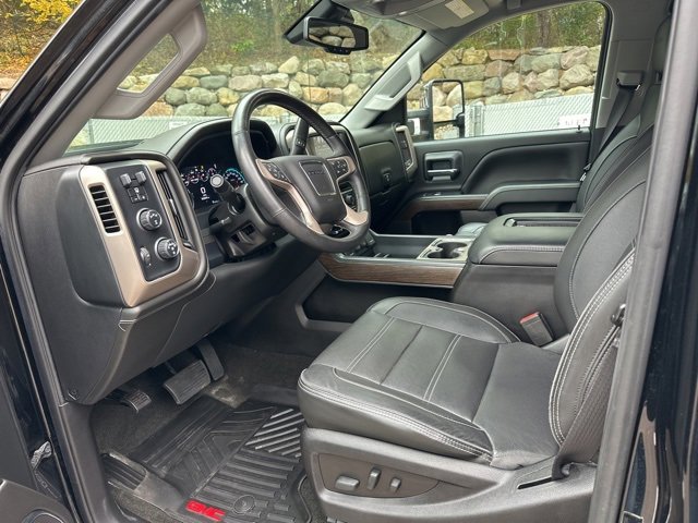 Used 2018 GMC Sierra 2500 Denali w/ Duramax Plus Package image 17