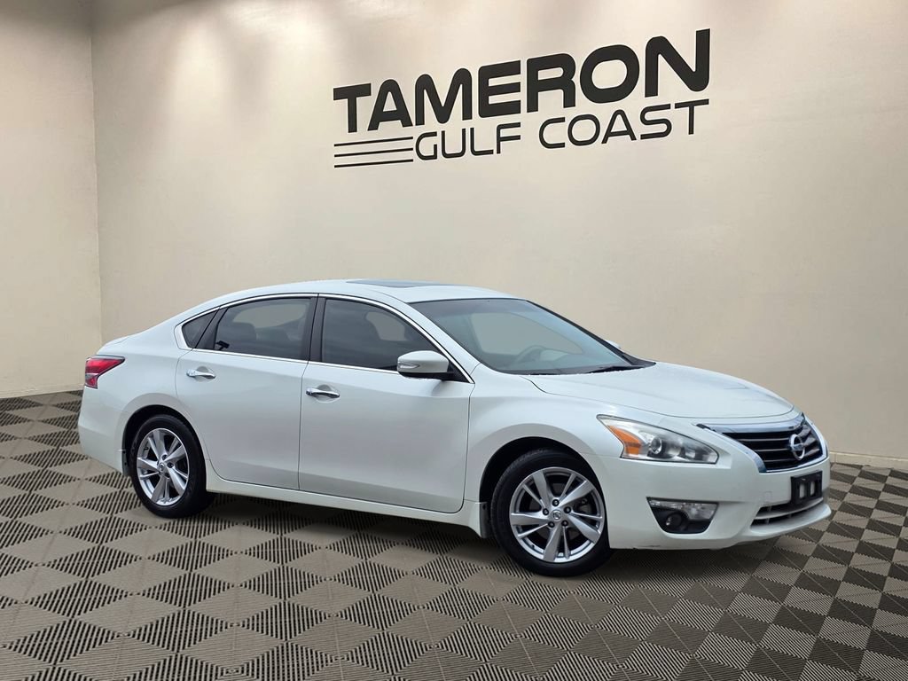Used 2015 Nissan Altima 2.5 SL w/ Moonroof Package FWD image 1