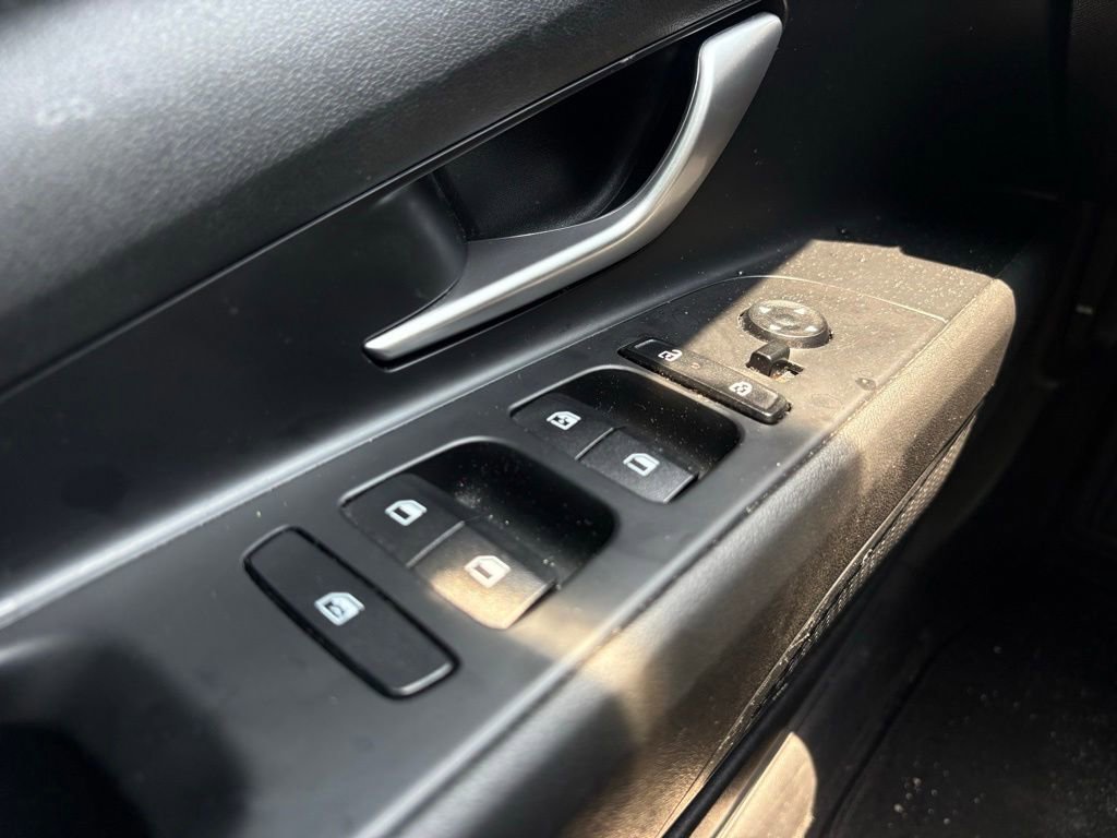 Used 2024 Hyundai Elantra SEL FWD image 24