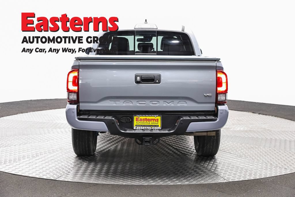 Used 2018 Toyota Tacoma TRD Sport AWD/4WD image 6