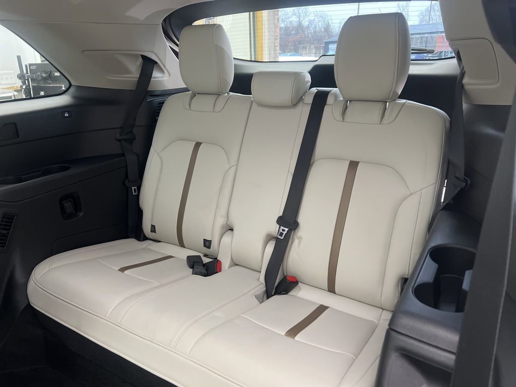 Used 2024 MAZDA CX-90 Plug-In Hybrid w/ Premium Plus image 24