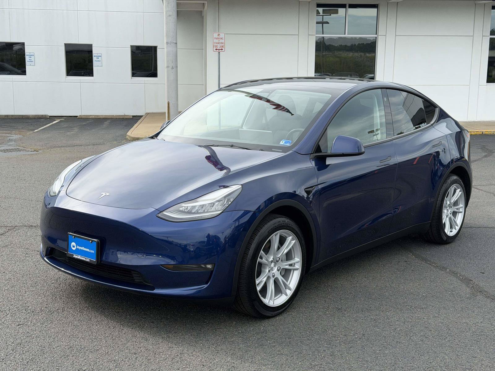 Used 2022 Tesla Model Y Long Range AWD/4WD image 4