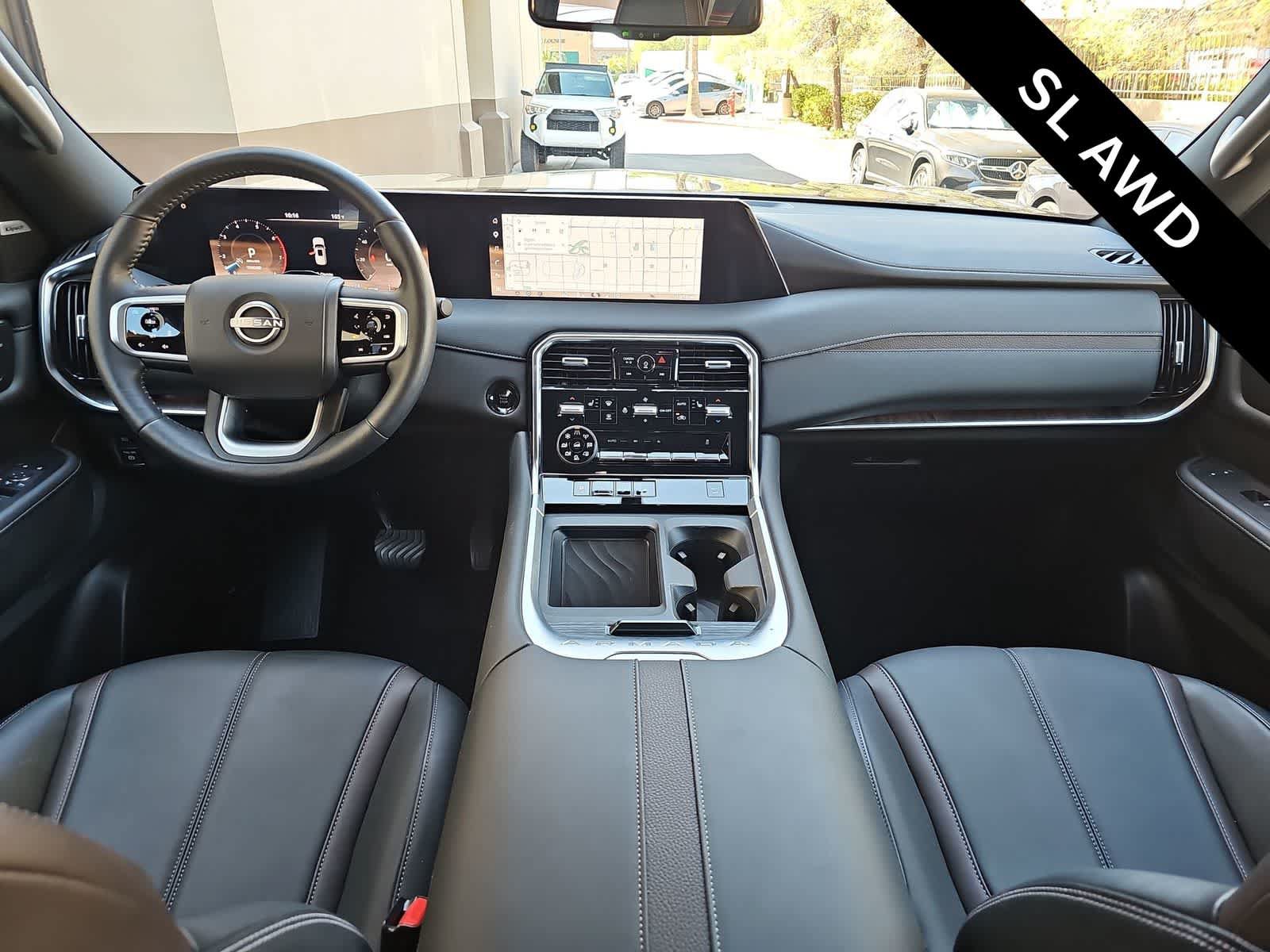 Used 2025 Nissan Armada SL AWD/4WD image 14