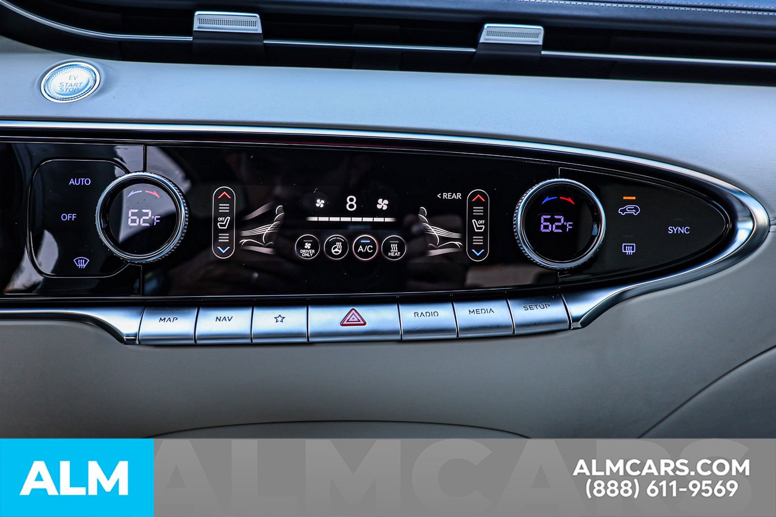 Used 2024 Genesis Electrified GV70 Advanced w/ Prestige Package image 39