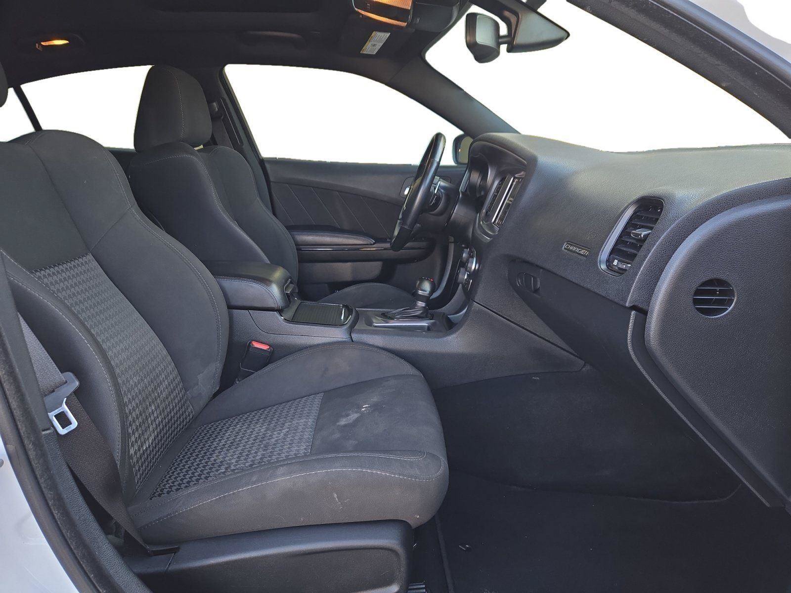 Used 2019 Dodge Charger R/T w/ Driver Confidence Group RWD image 24
