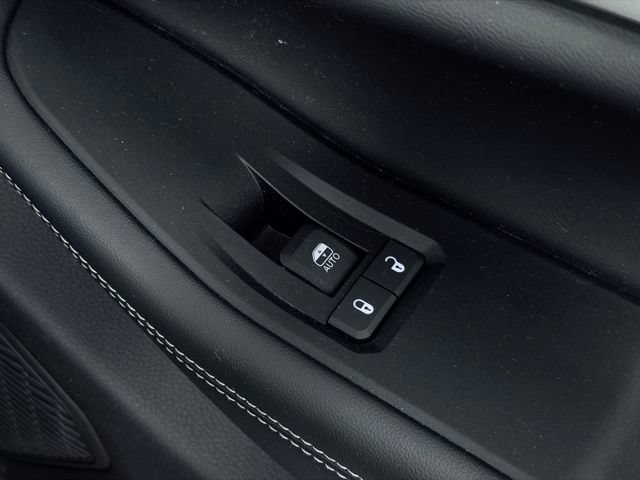 Used 2025 Jeep Grand Cherokee Limited AWD/4WD image 15