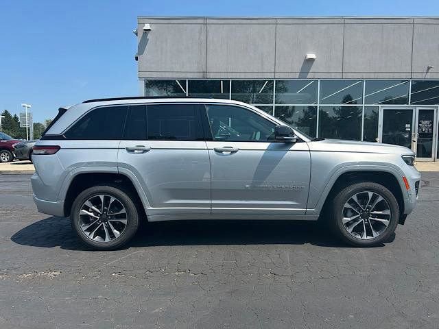 New 2025 Jeep Grand Cherokee Overland image 2