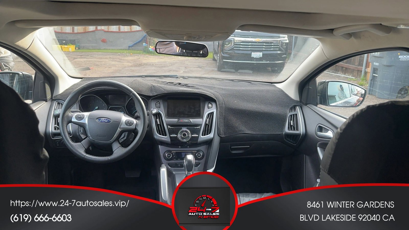 Used 2013 Ford Focus Titanium w/ Titanium Handling Pkg FWD image 11