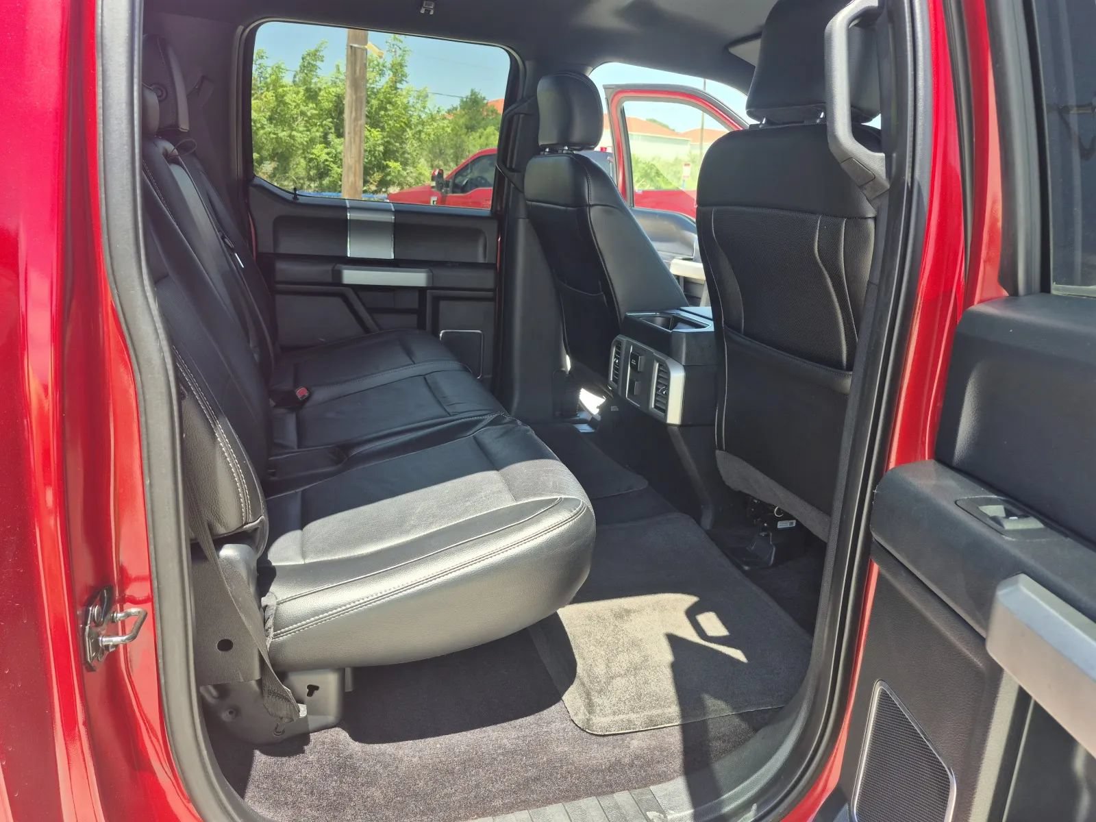 Used 2015 Ford F150 Lariat AWD/4WD image 23