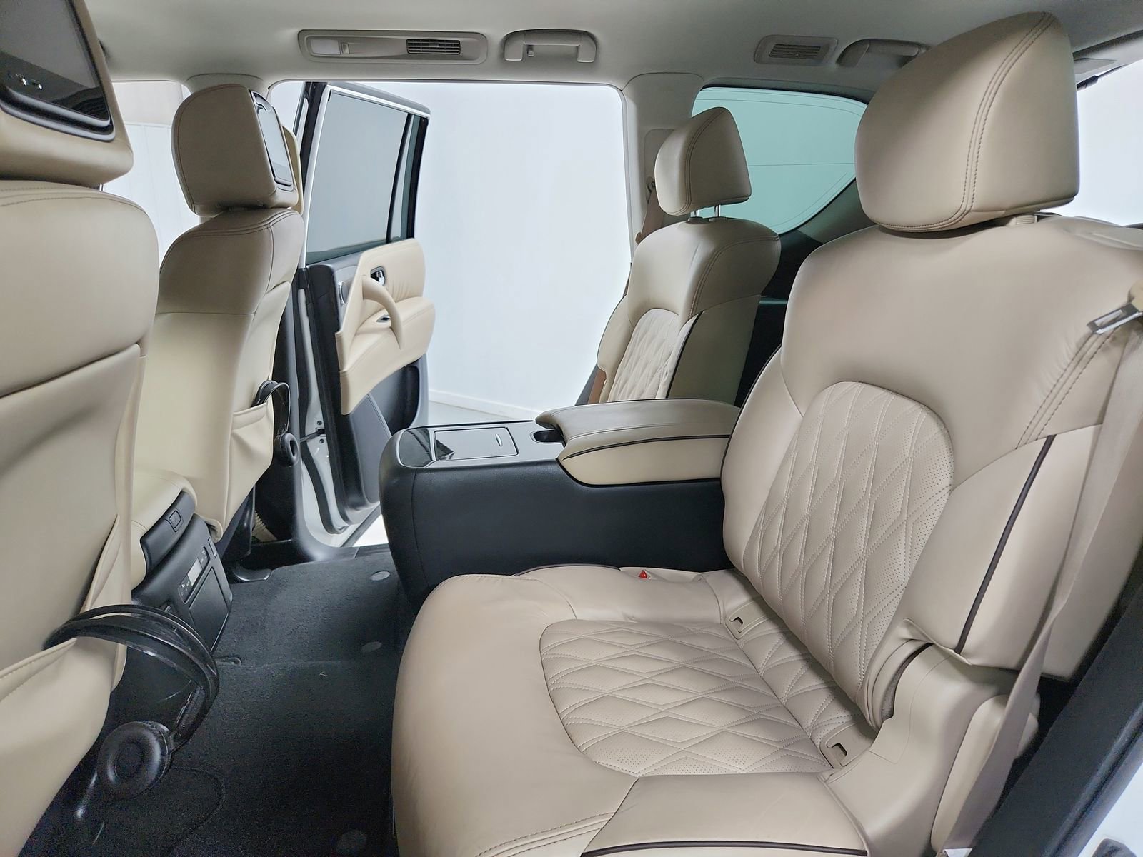 Used 2021 Nissan Armada Platinum w/ Captain's Chairs Package image 39