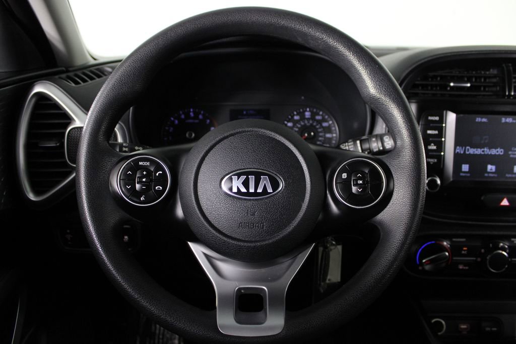 Used 2020 Kia Soul LX image 7