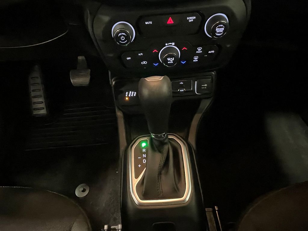 Used 2019 Jeep Renegade Sport w/ Sport Appearance Group AWD/4WD image 32