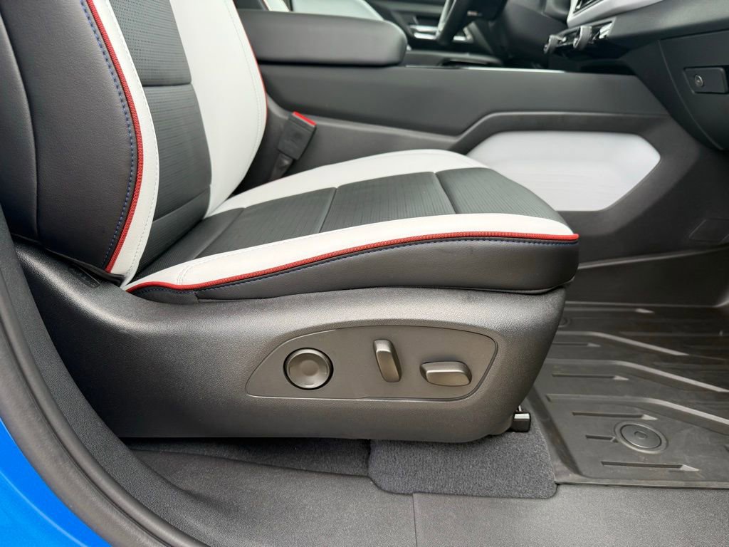 Used 2025 Chevrolet Silverado EV RST image 26