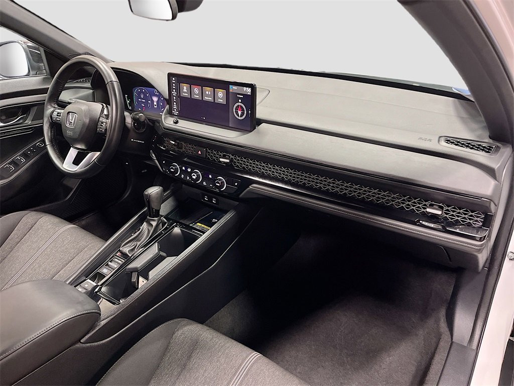 Used 2025 Honda Accord Sport image 29