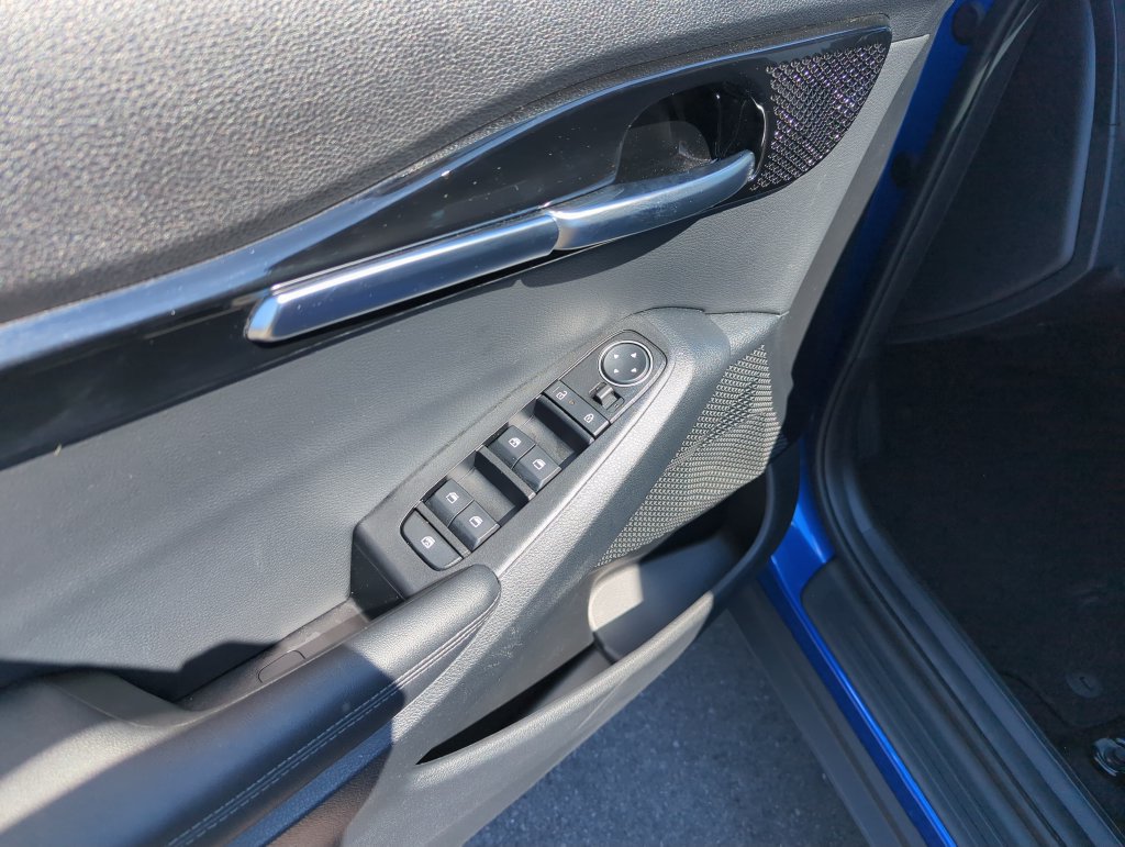 Used 2025 Kia Seltos S FWD image 19