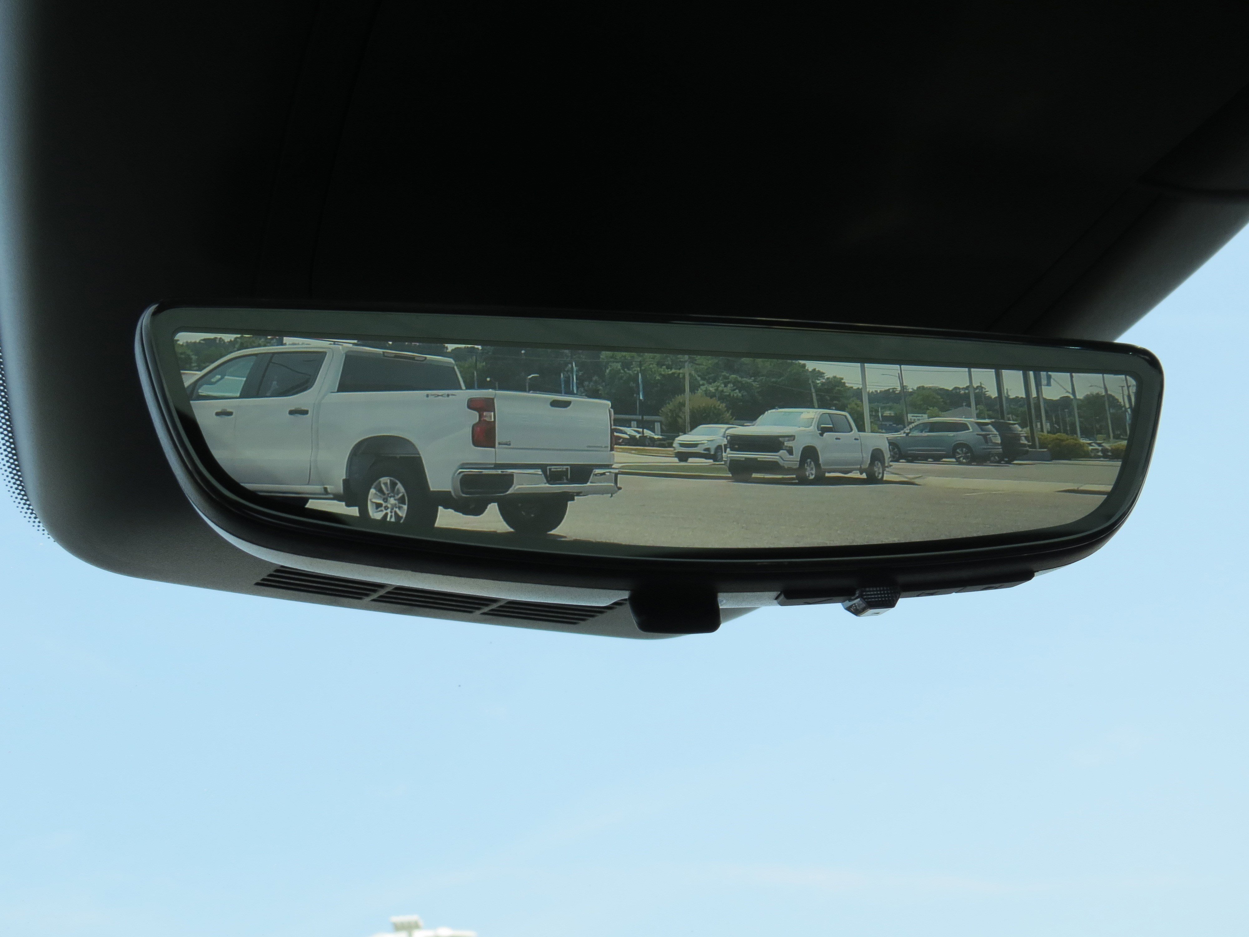 New 2025 Cadillac Escalade IQ Luxury 1 w/ Smart Trailering package image 33