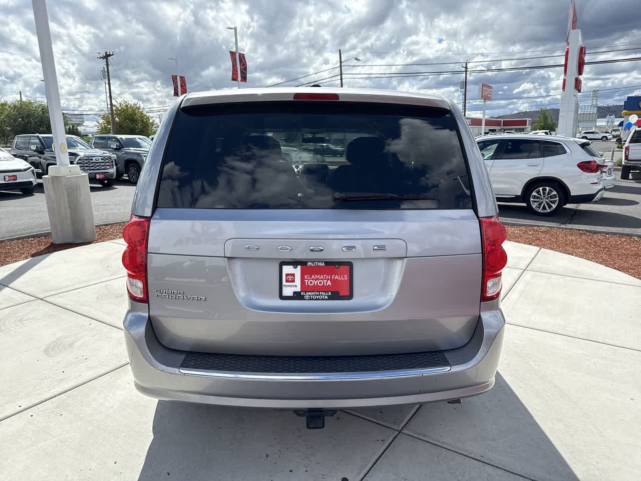 Used 2015 Dodge Grand Caravan SE w/ Quick Order Package 29E SE FWD image 4