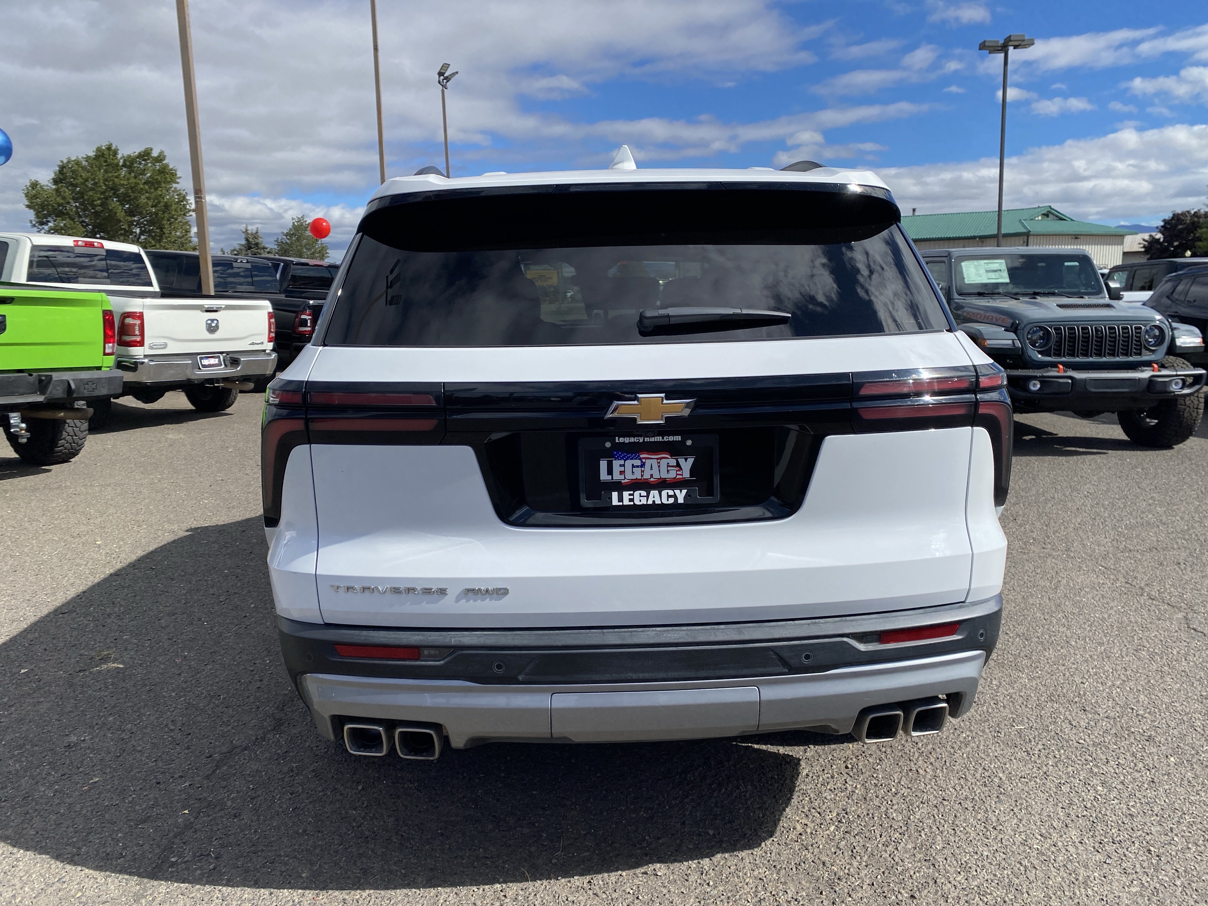 Used 2026 Chevrolet Traverse LT AWD/4WD image 4