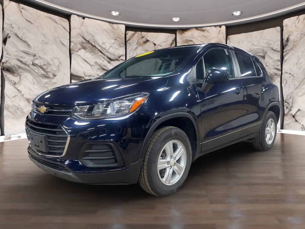 Used 2021 Chevrolet Trax LS w/ Tint and Cruise Package image 13