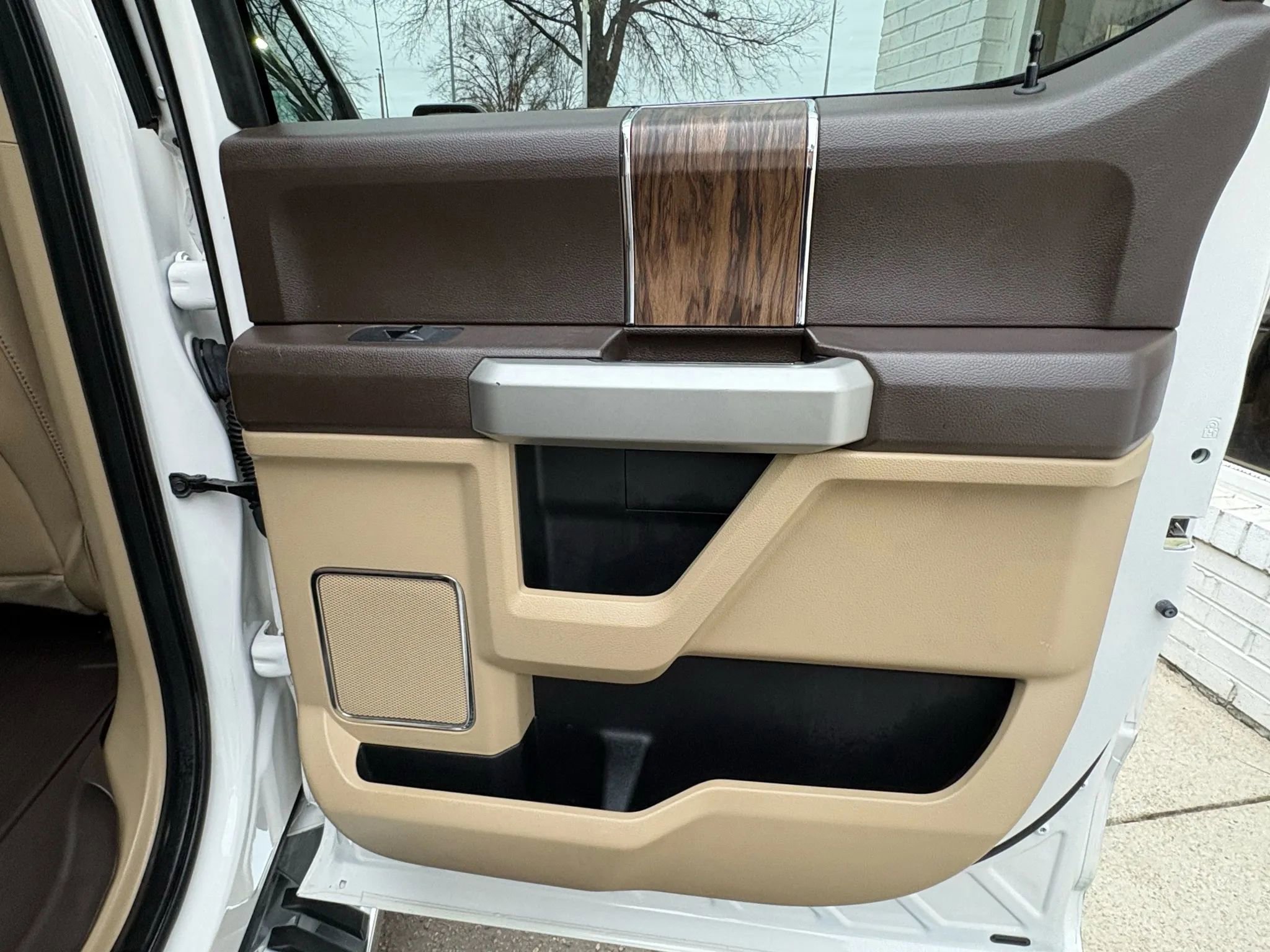 Used 2018 Ford F150 Lariat w/ Equipment Group 502A Luxury image 20