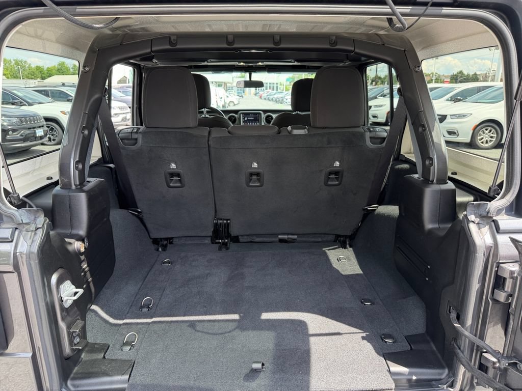 Used 2022 Jeep Wrangler Unlimited Sport AWD/4WD image 16