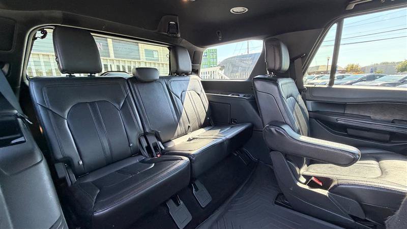 Used 2019 Ford Expedition Limited w/ Special Edition Package AWD/4WD image 28