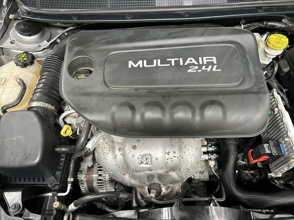 Used 2016 Dodge Dart SXT FWD image 22