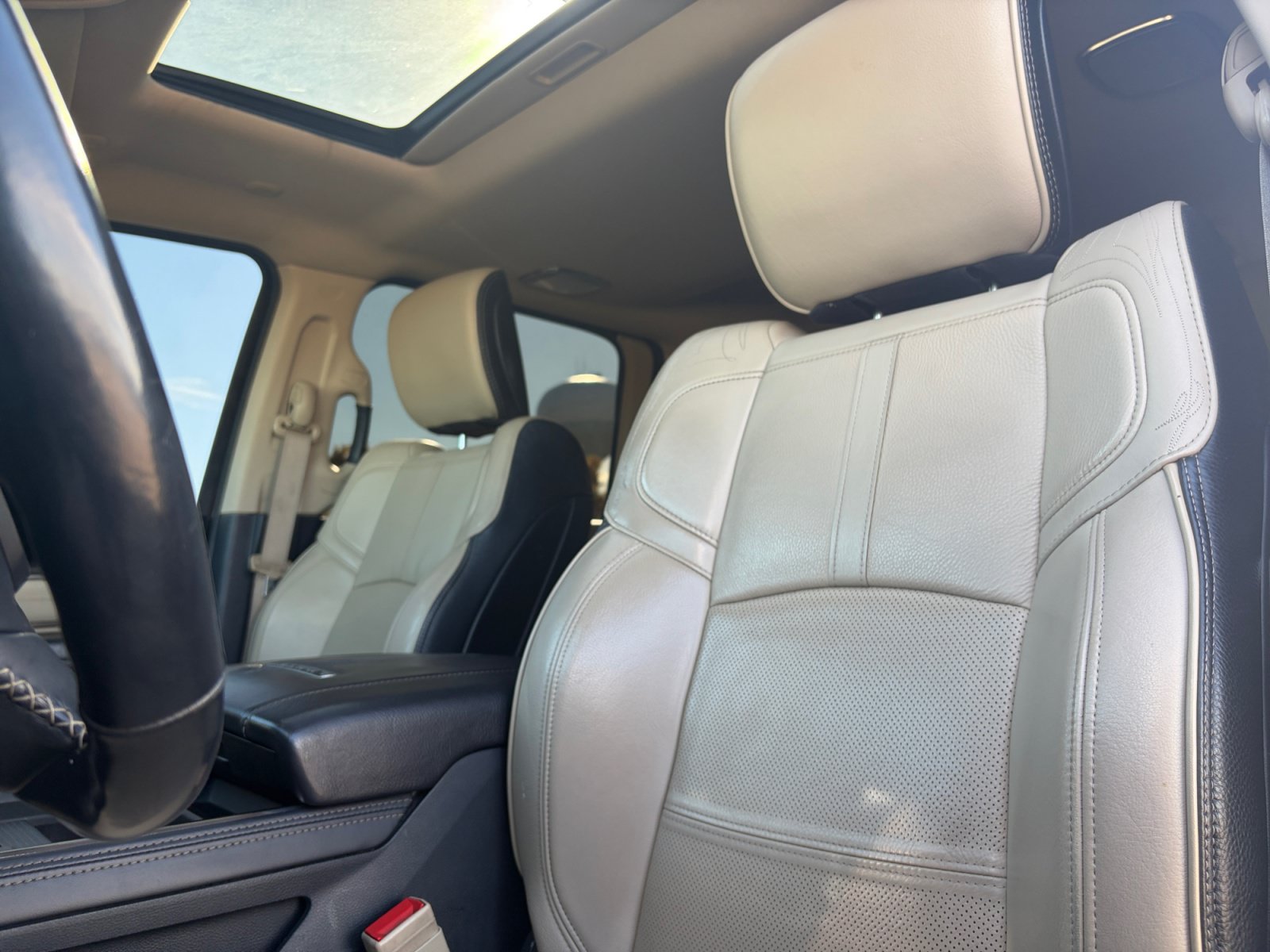 Used 2019 RAM 3500 Limited w/ Max Tow Package AWD/4WD image 15