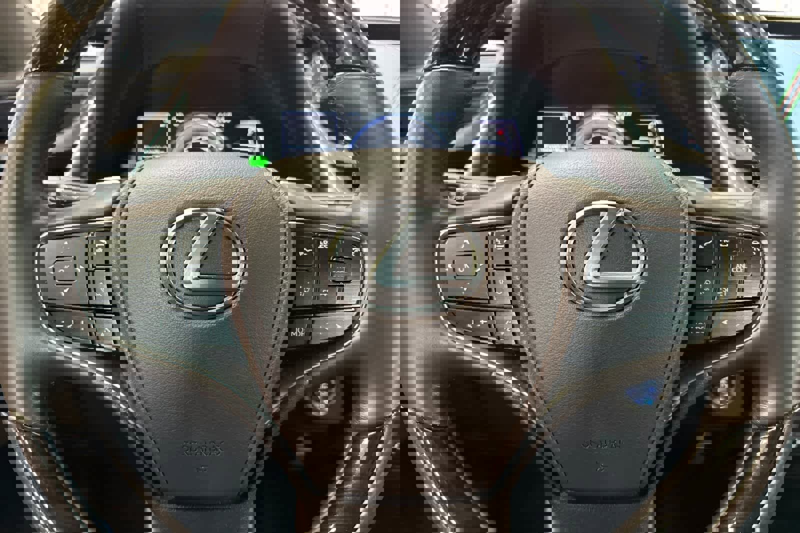 Used 2019 Lexus ES 300h w/ Premium Package image 27