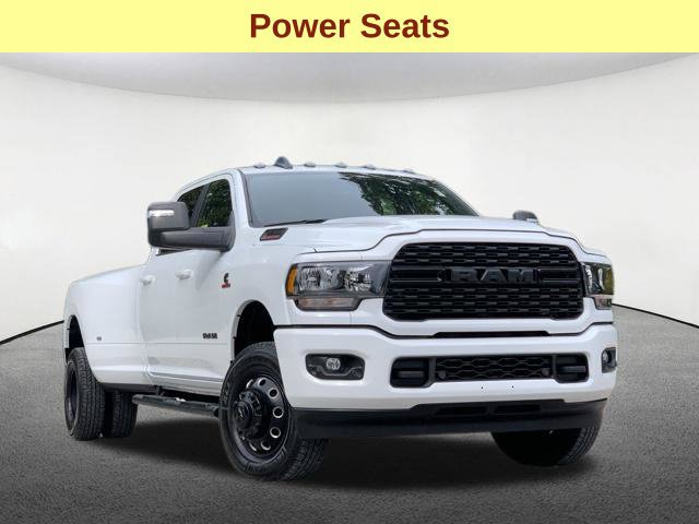 Used 2023 RAM 3500 Big Horn w/ Night Edition AWD/4WD image 6