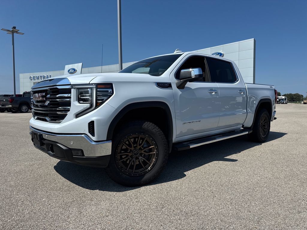 Used 2026 GMC Sierra 1500 SLT w/ SLT Premium Plus Package AWD/4WD image 1