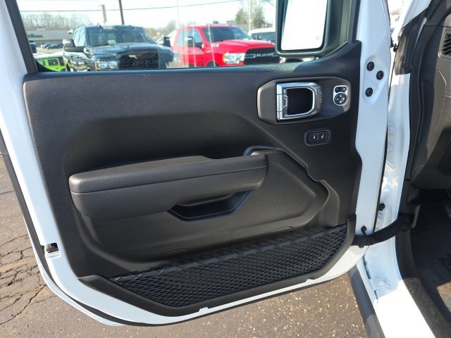 Used 2025 Jeep Wrangler Unlimited Rubicon 4xe w/ Safety Group image 12