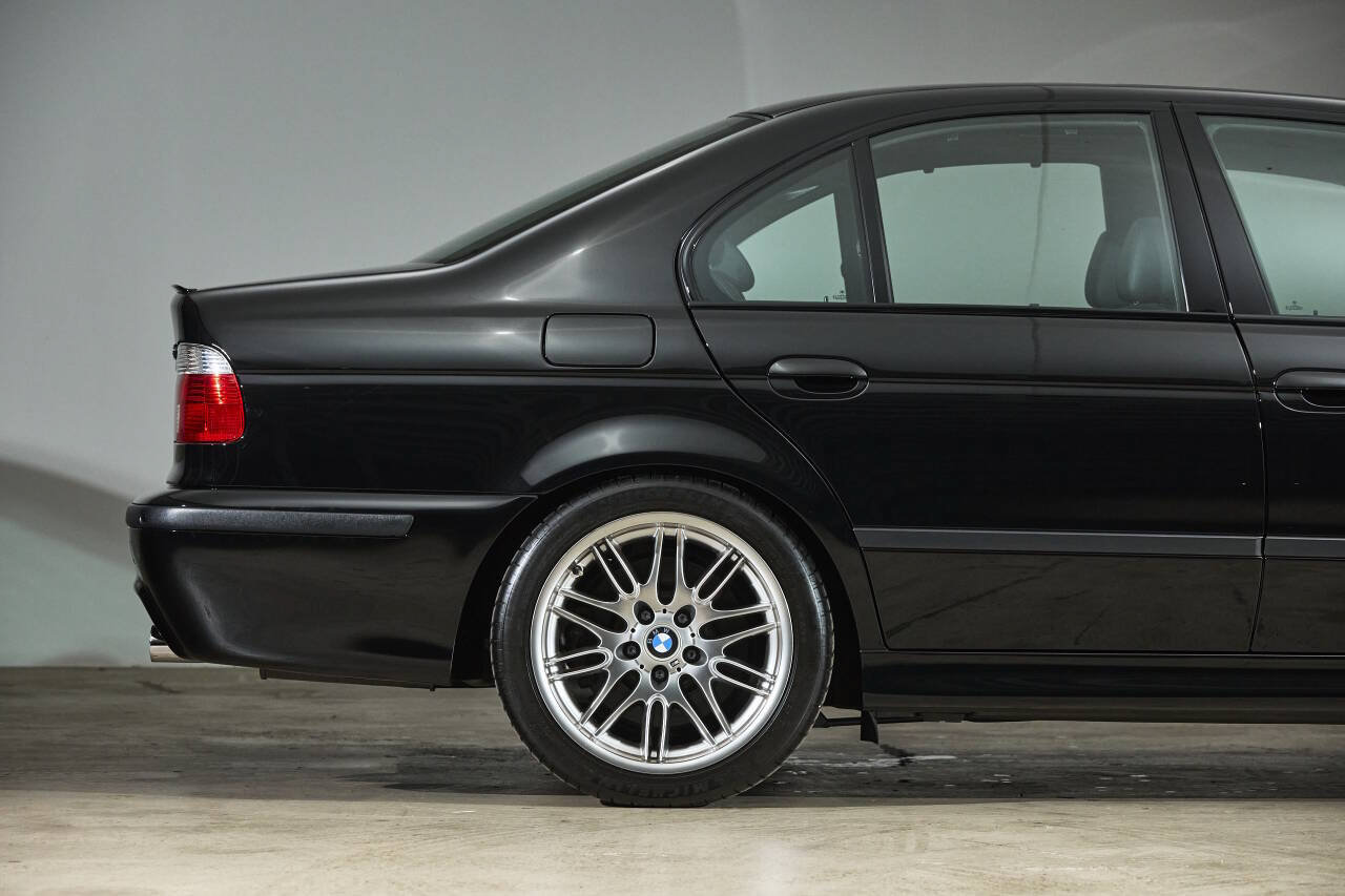 Used 2003 BMW M5 RWD image 27