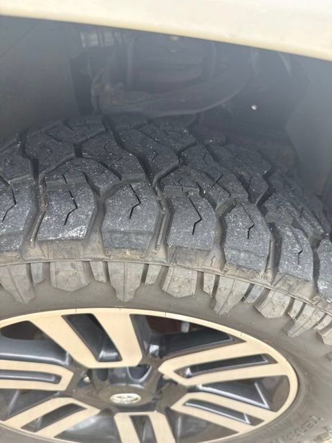 Used 2017 Toyota 4Runner Limited AWD/4WD image 17