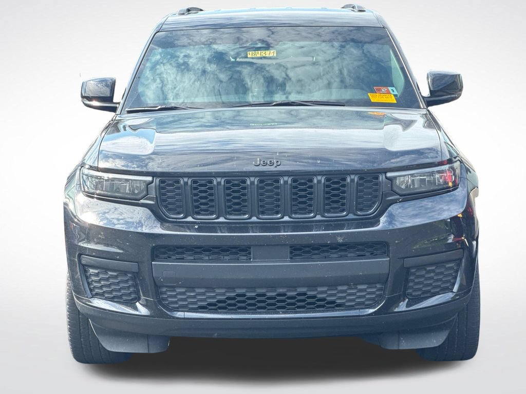 Used 2023 Jeep Grand Cherokee L Laredo AWD/4WD image 3
