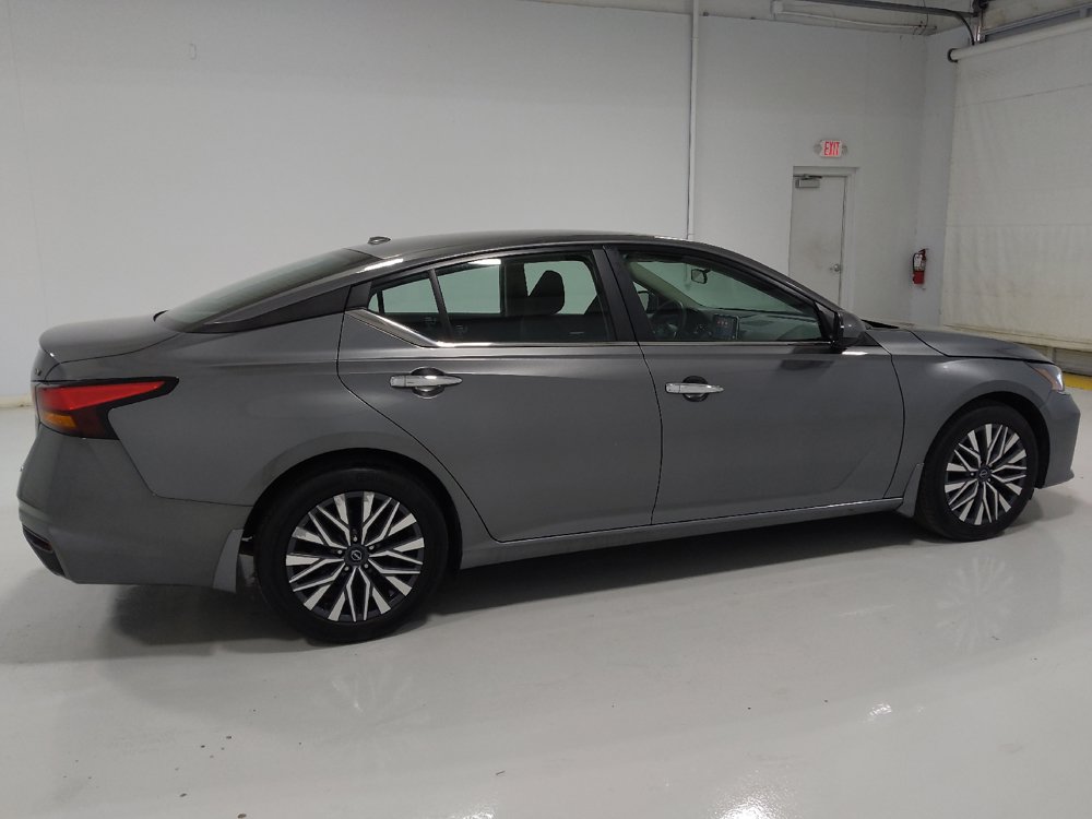 Used 2023 Nissan Altima 2.5 SV FWD image 10