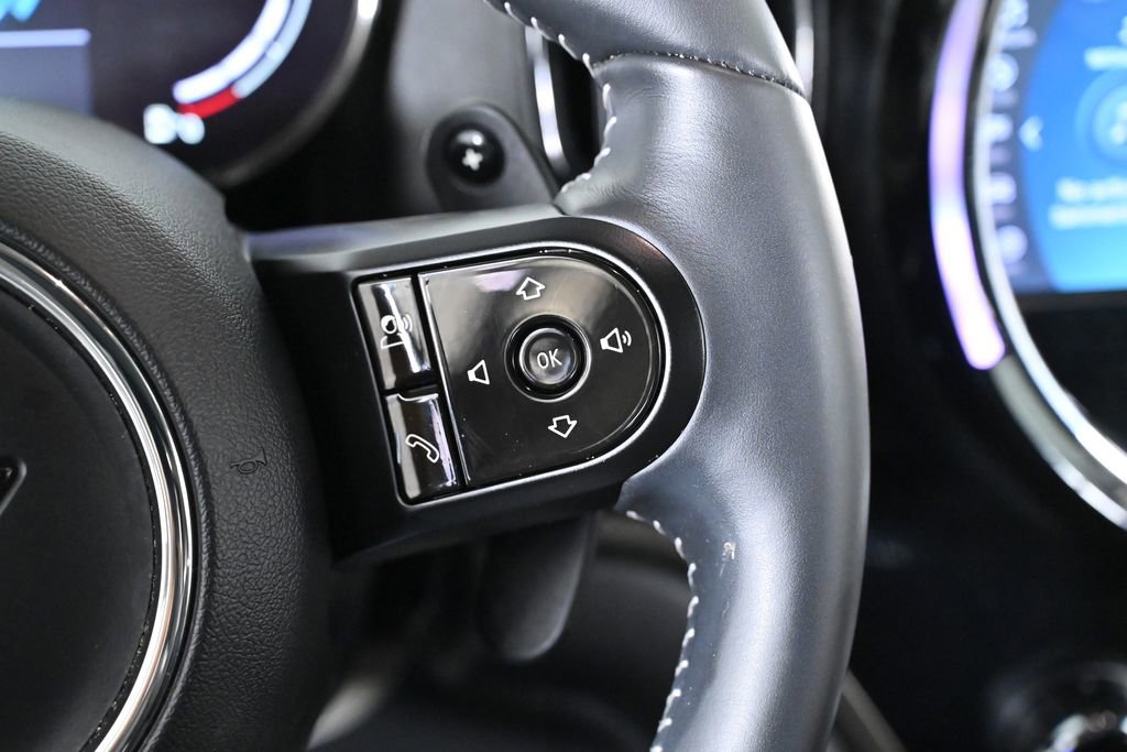 Used 2023 MINI Cooper Countryman S w/ Signature Upholstery Package image 12
