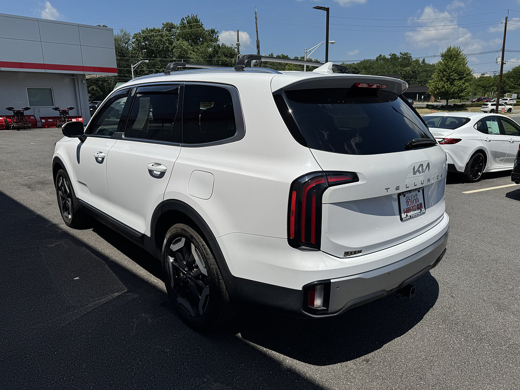Used 2023 Kia Telluride EX w/ EX Captain's Chair Package AWD/4WD image 7