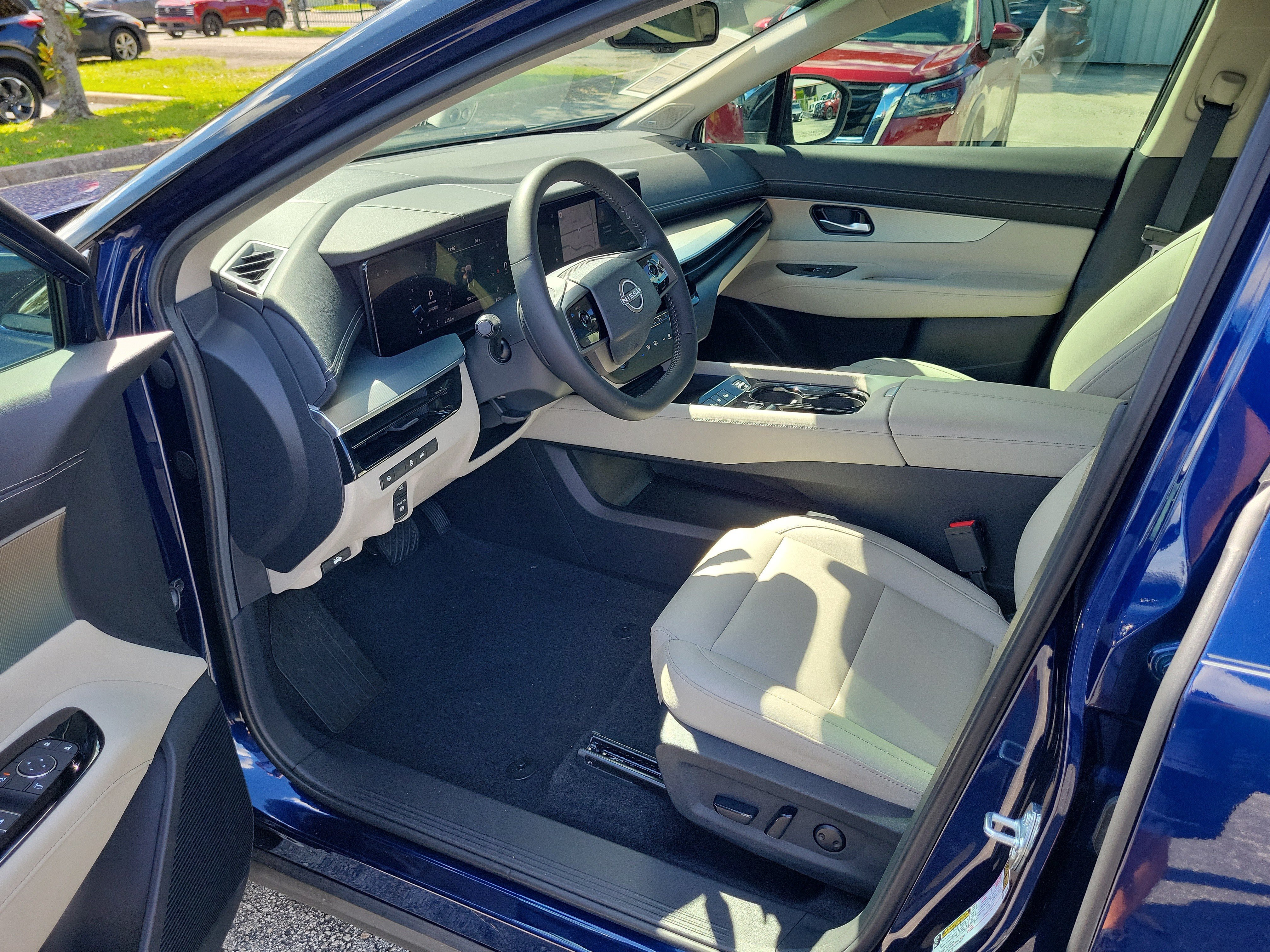 Certified 2025 Nissan Murano SL AWD/4WD image 12