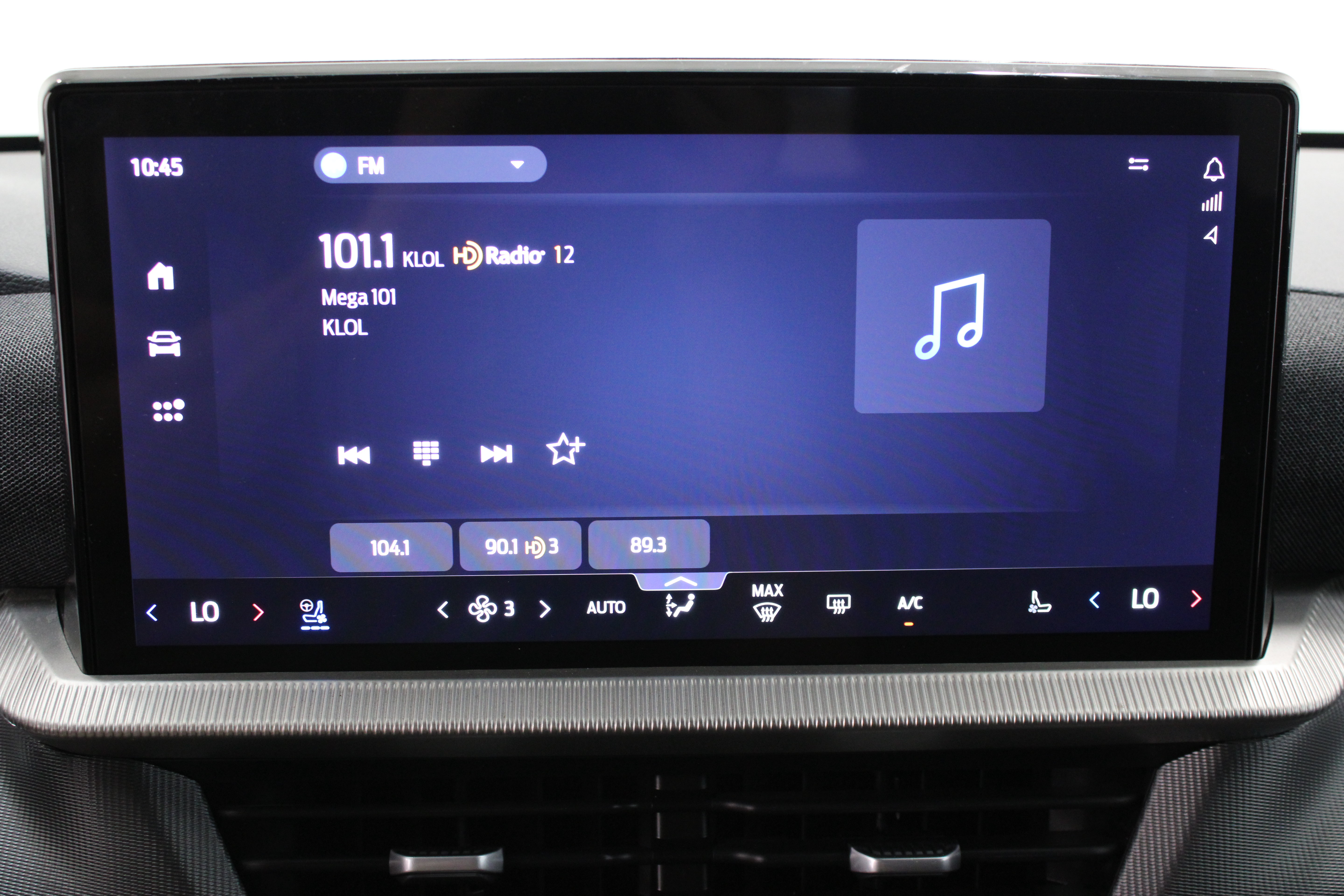 Used 2025 Ford Explorer ST w/ Sun And Sound Package AWD/4WD image 19