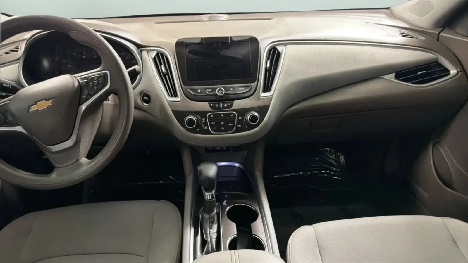 Used 2022 Chevrolet Malibu LT FWD image 16