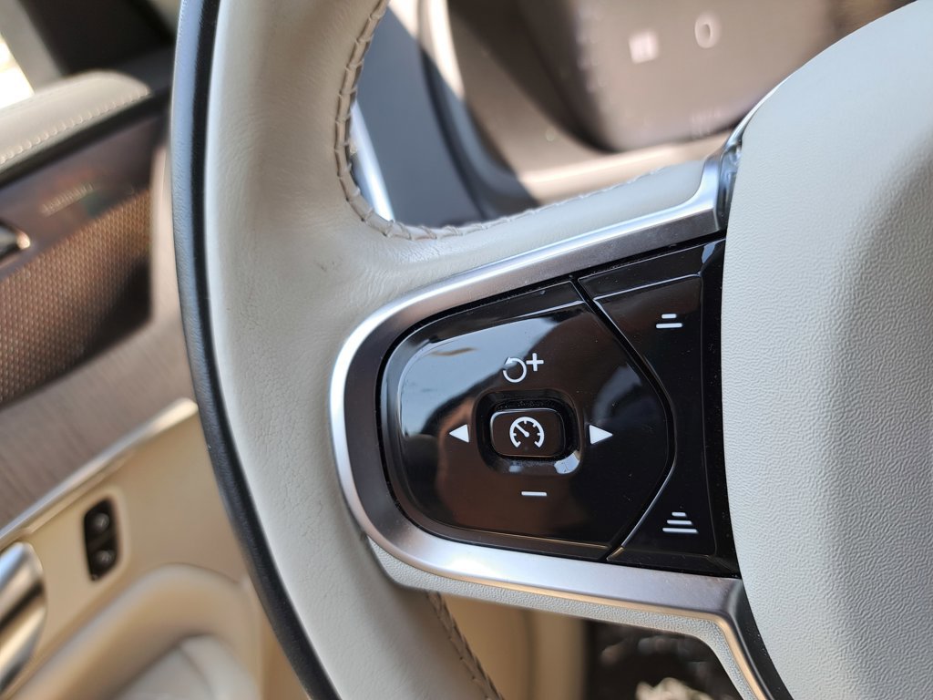 Used 2025 Volvo XC90 T8 Ultra AWD/4WD image 19
