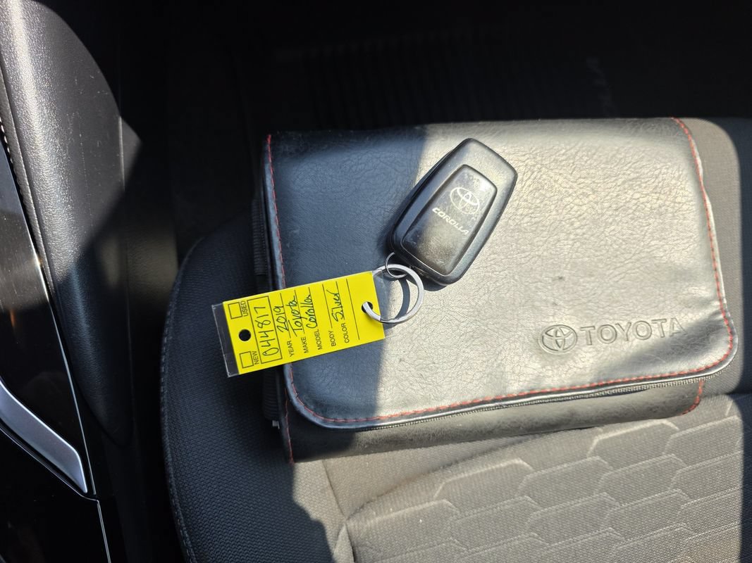 Used 2019 Toyota Corolla SE FWD image 27