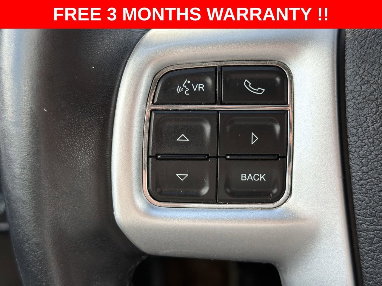 Used 2016 Chrysler Town & Country Touring FWD image 41