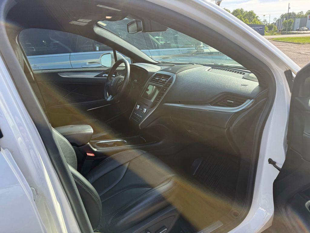 Used 2019 Lincoln MKC Reserve w/ MKC Technology Package AWD/4WD image 3