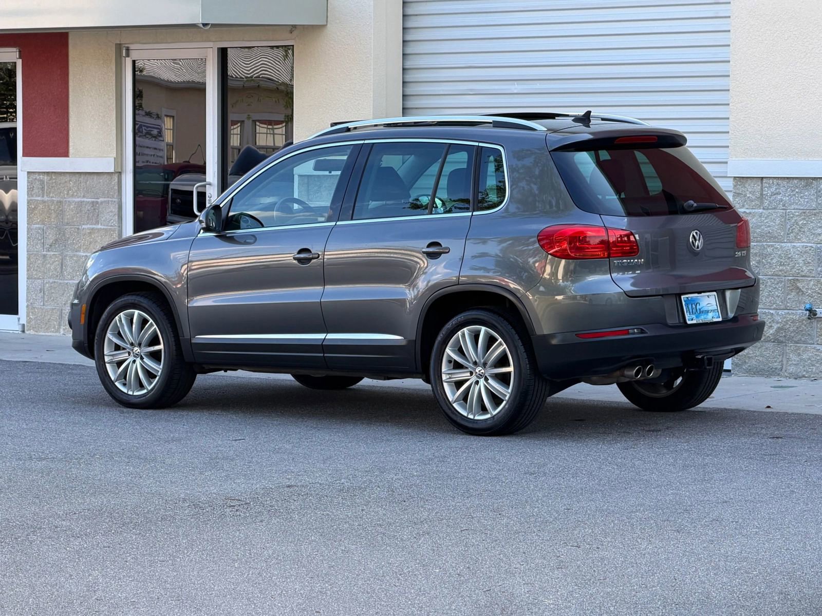 Used 2014 Volkswagen Tiguan S FWD image 10