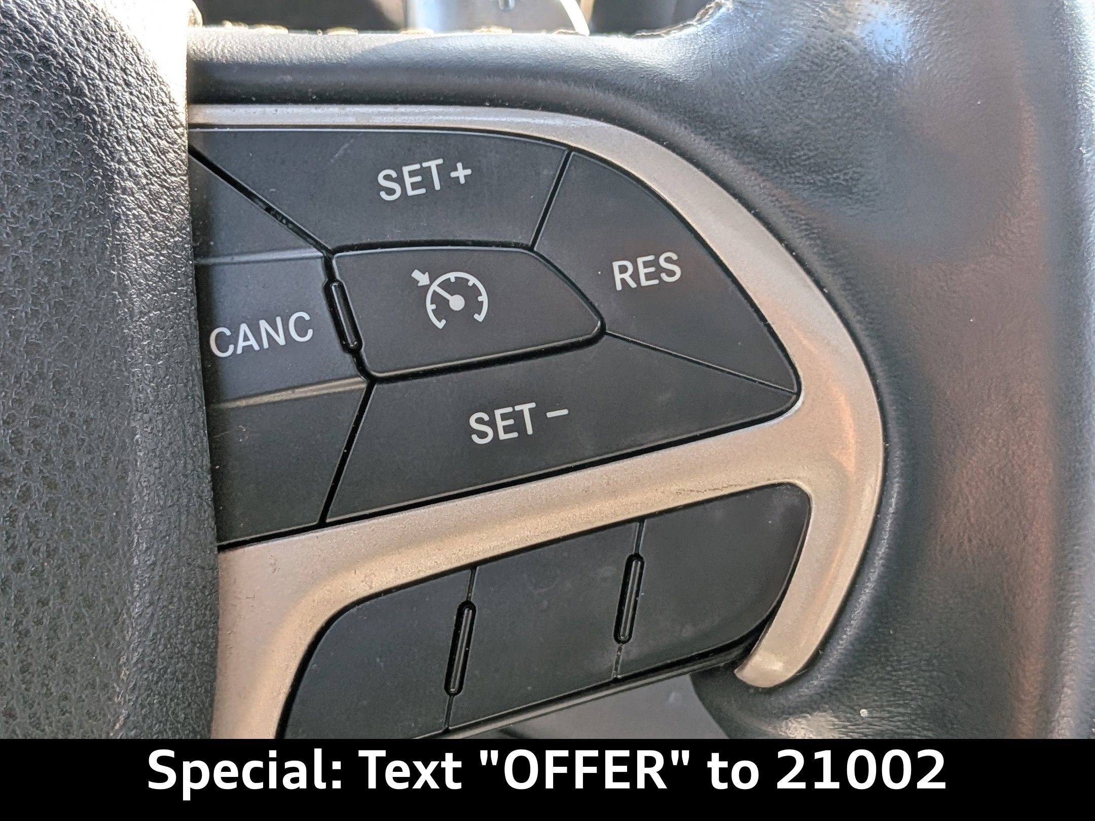 Used 2015 Jeep Grand Cherokee Overland image 29