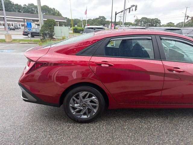 Certified 2024 Hyundai Elantra SEL FWD image 8